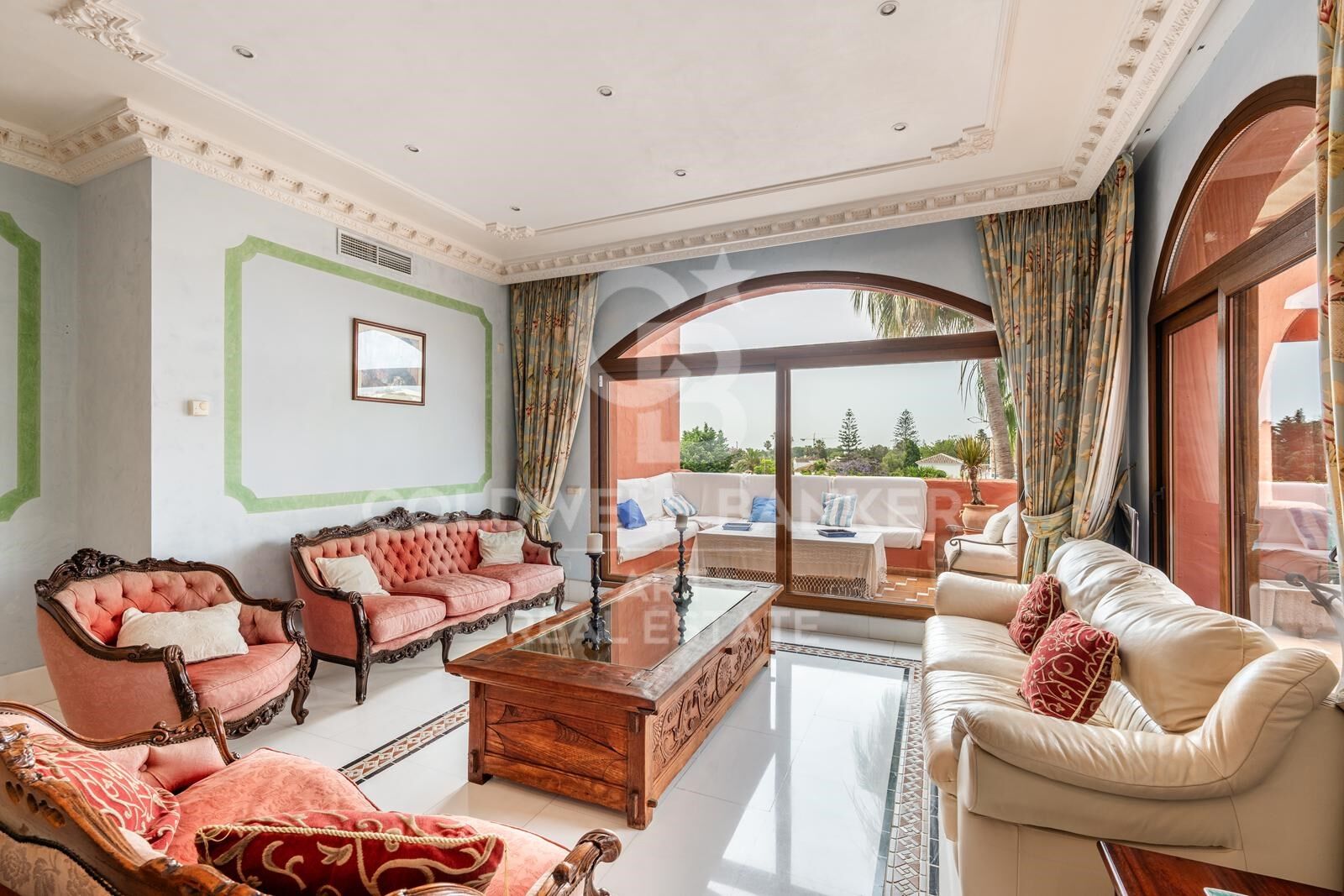 Elegant duplex penthouse with rooftop pool in Guadalmina Baja, Marbella