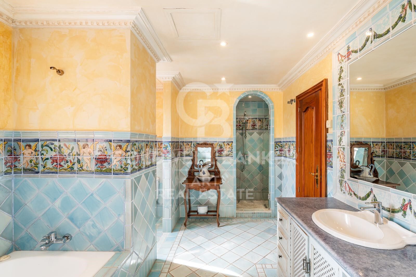 Elegantes Duplex-Penthouse mit Dachpool in Guadalmina Baja, Marbella