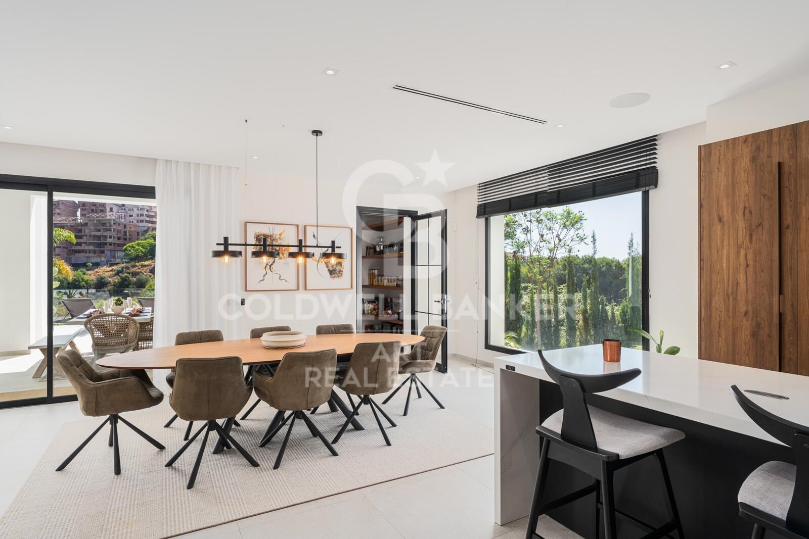 Contemporary grontline golf villa in Elviria's Santa Maria Golf, Marbella