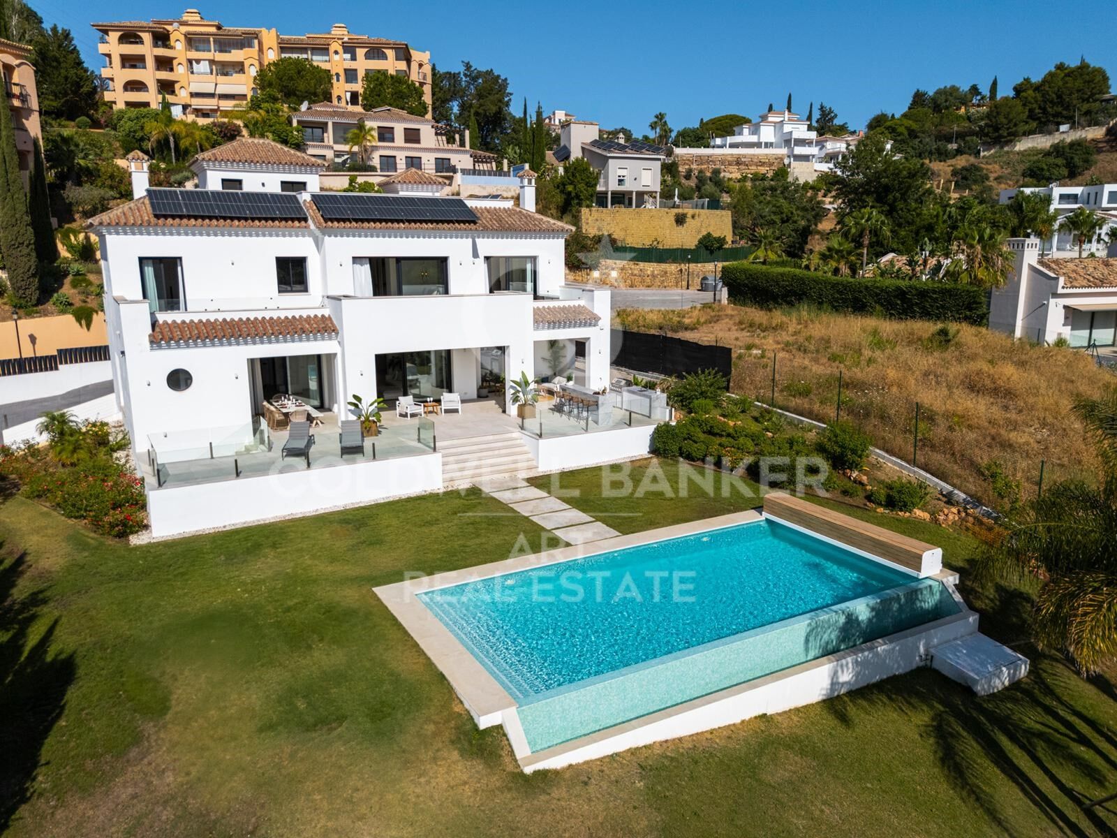 Contemporary grontline golf villa in Elviria's Santa Maria Golf, Marbella