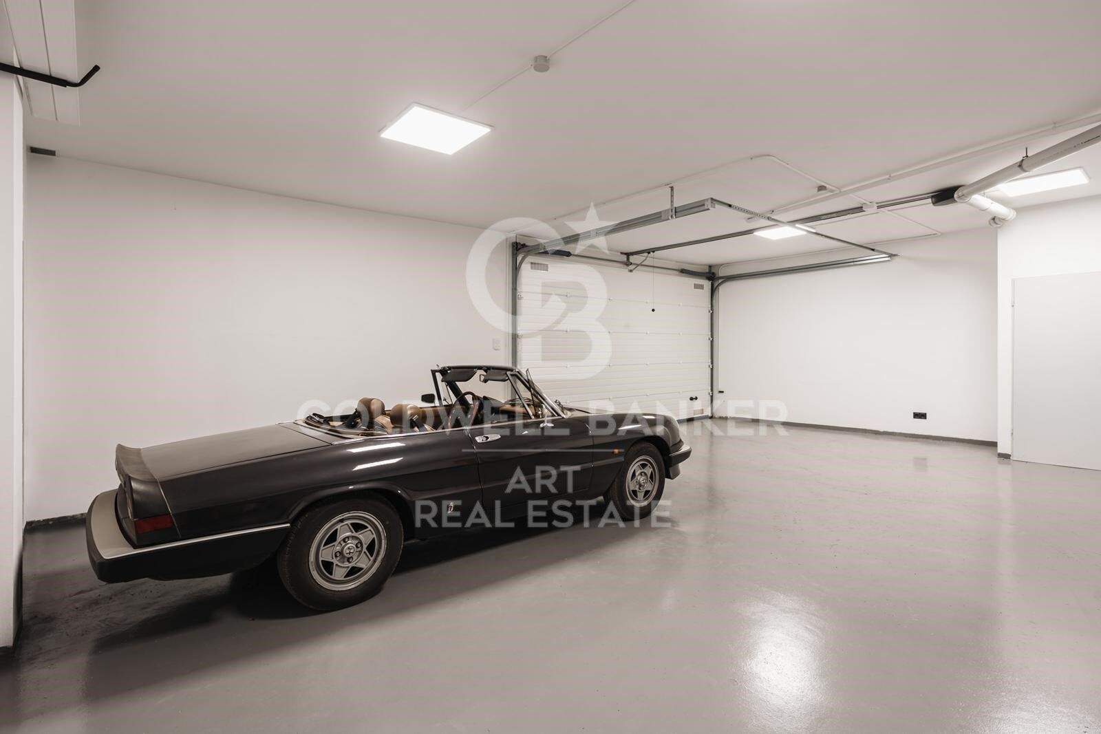 Contemporary grontline golf villa in Elviria's Santa Maria Golf, Marbella