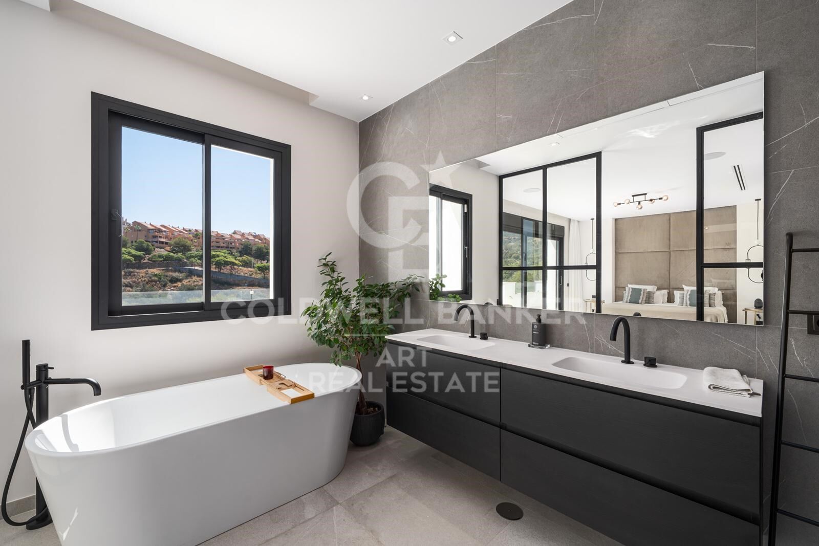 Contemporary grontline golf villa in Elviria's Santa Maria Golf, Marbella