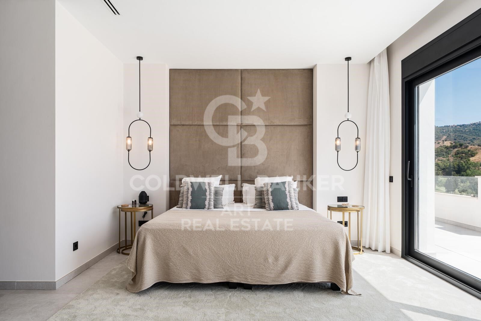 Contemporary grontline golf villa in Elviria's Santa Maria Golf, Marbella