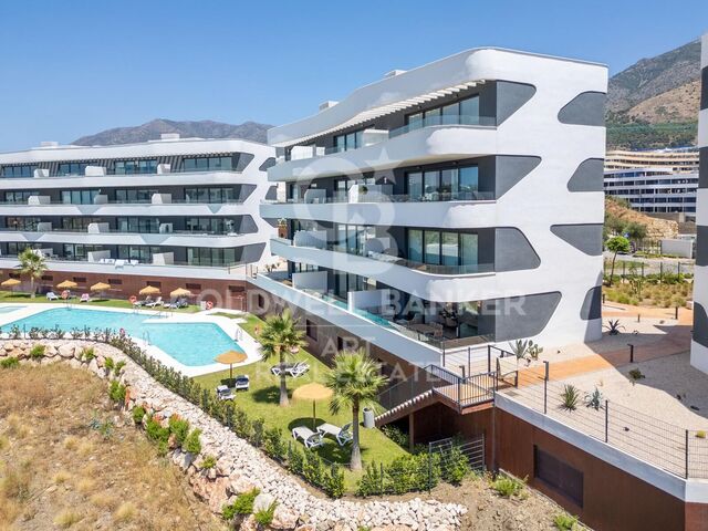Moderno apartamento en planta baja en El Higuerón West, Fuengirola