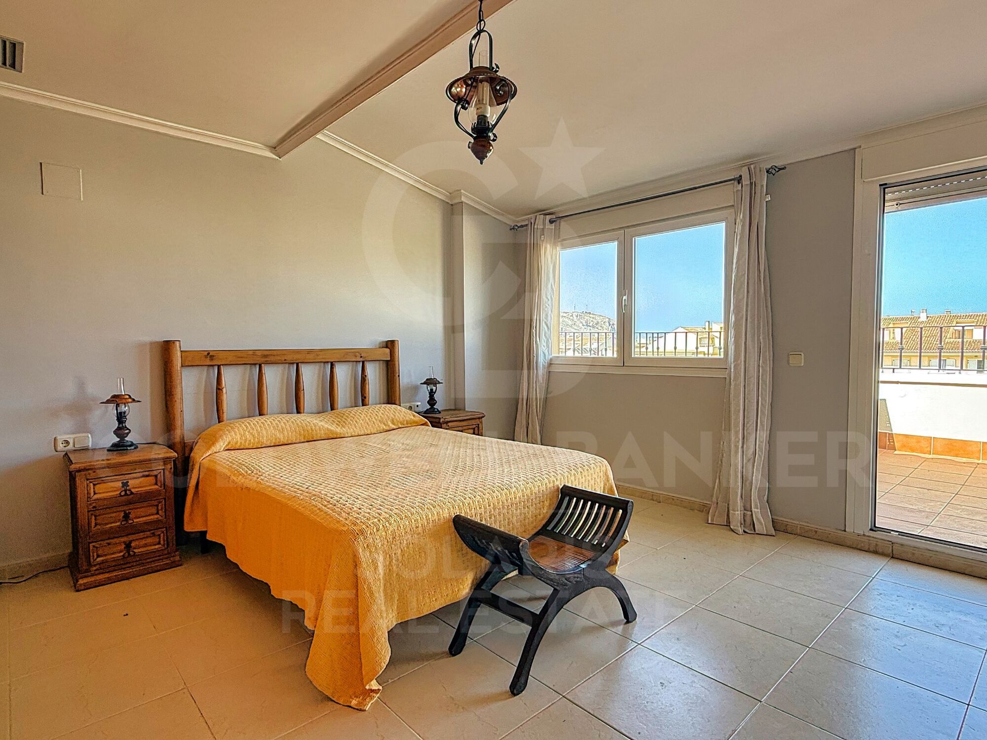 Bright Duplex Penthouse with Large Terraces and Open Views in Montañar I