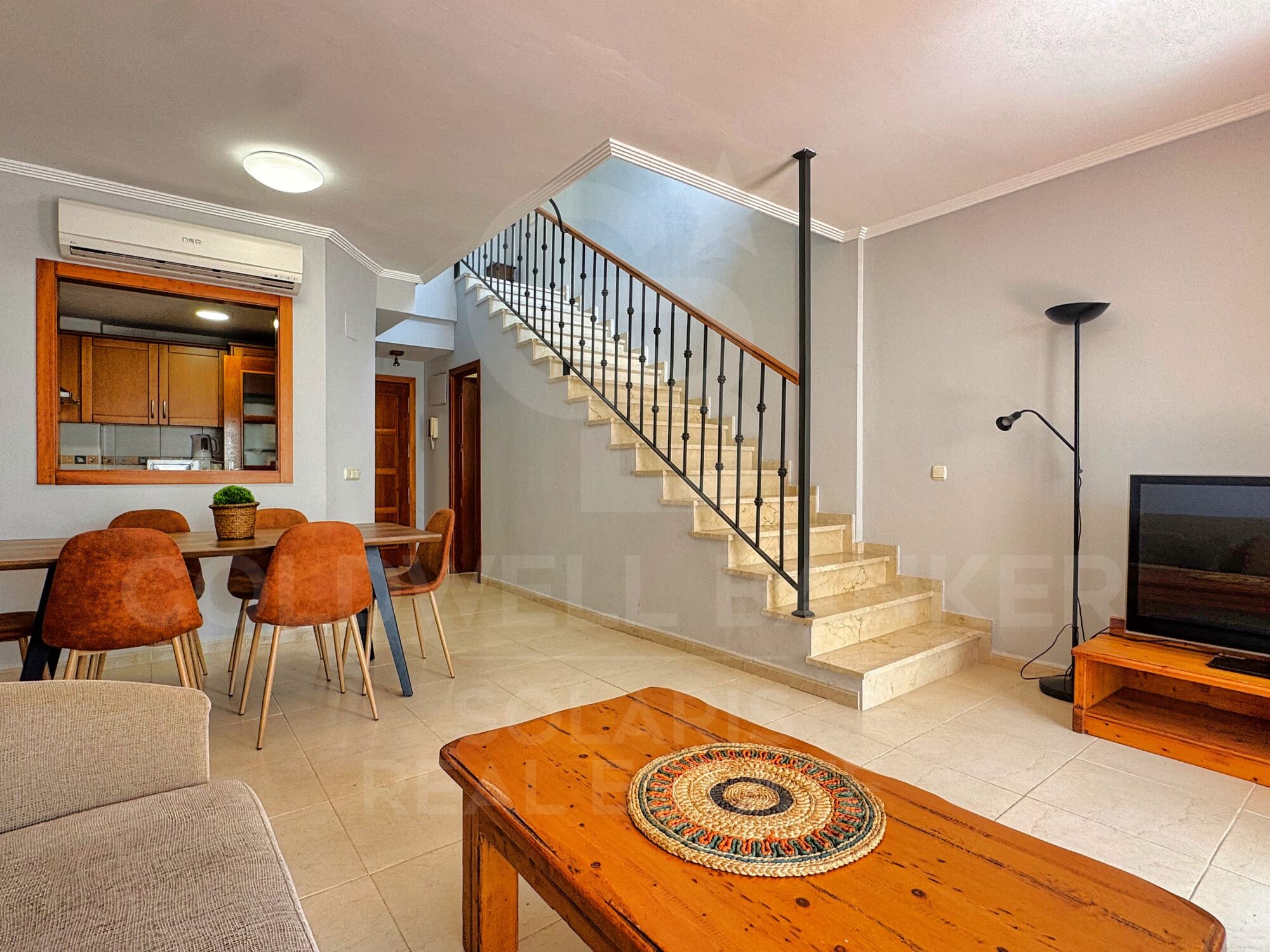 Bright Duplex Penthouse with Large Terraces and Open Views in Montañar I