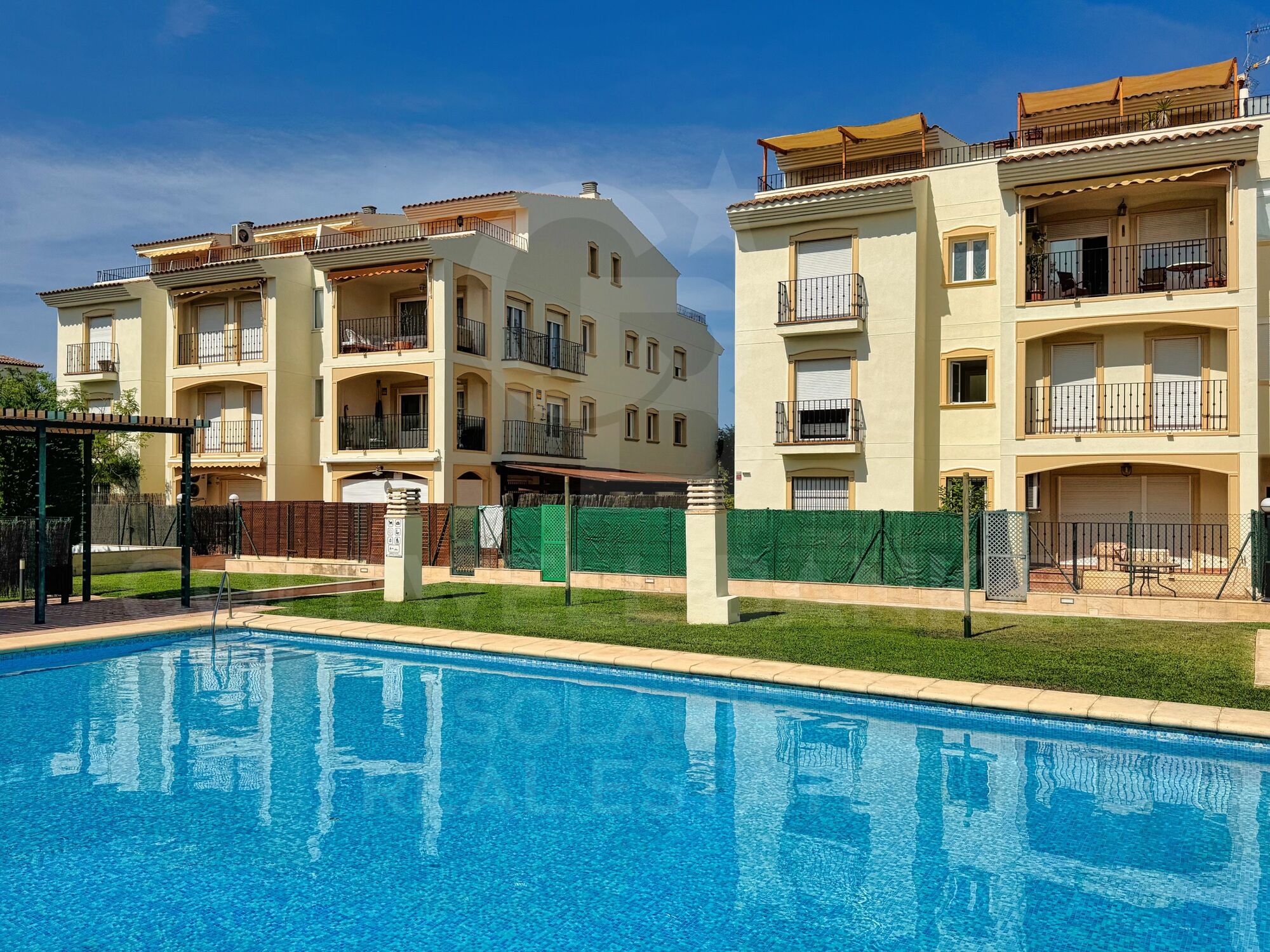 Bright Duplex Penthouse with Large Terraces and Open Views in Montañar I