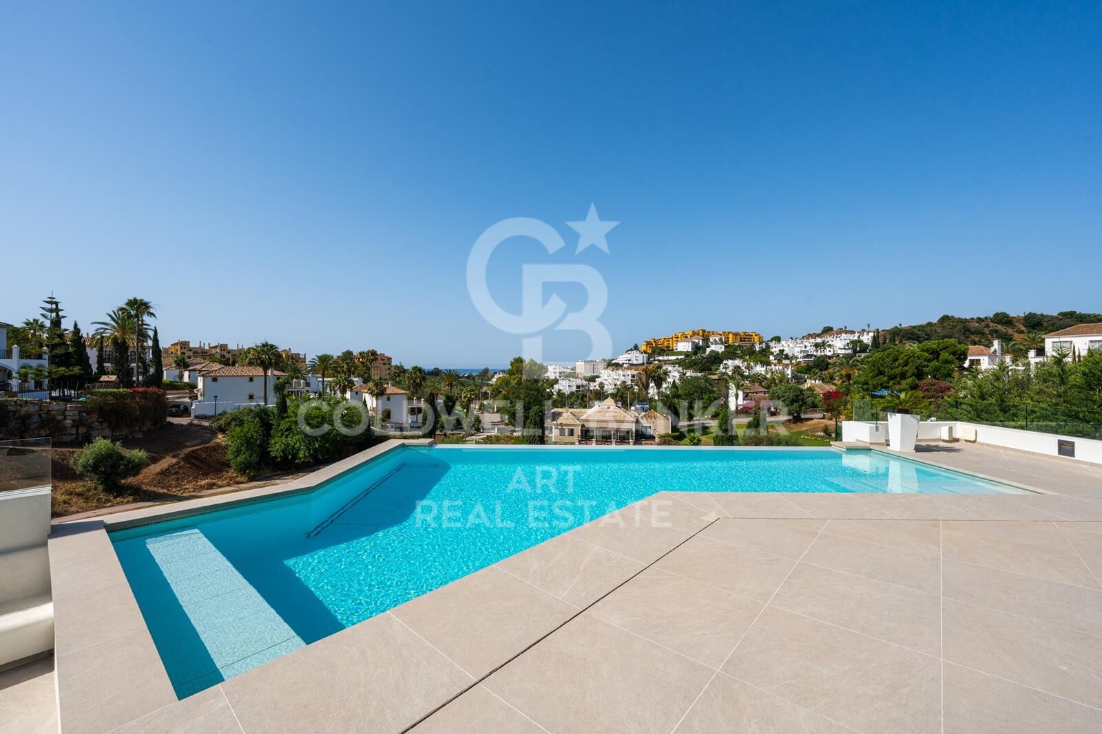 Elegant designer villa with sea & golf views in La Resina Golf, Estepona