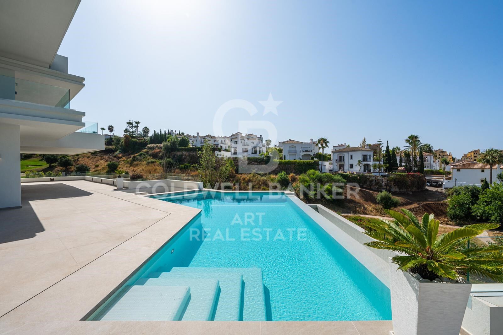Elegant designer villa with sea & golf views in La Resina Golf, Estepona