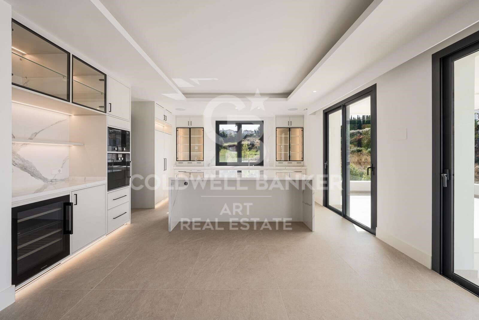Elegant designer villa with sea & golf views in La Resina Golf, Estepona