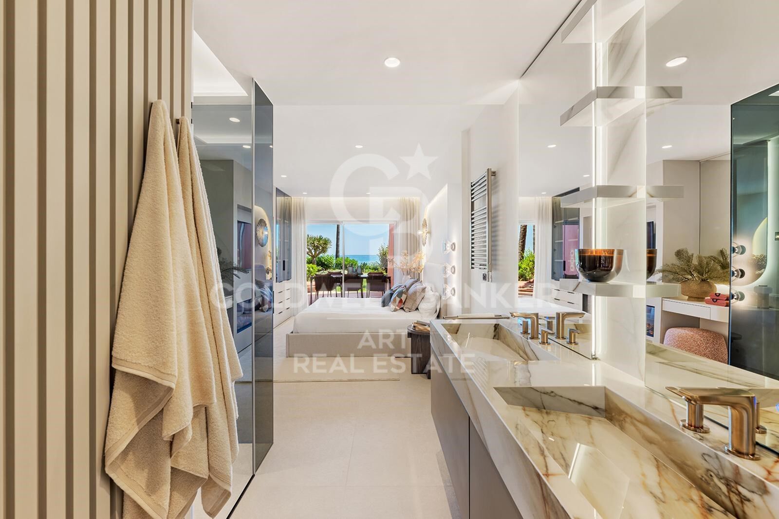 Impresionante apartamento frente al mar con vistas espectaculares en la Nueva Milla de Oro, Estepona