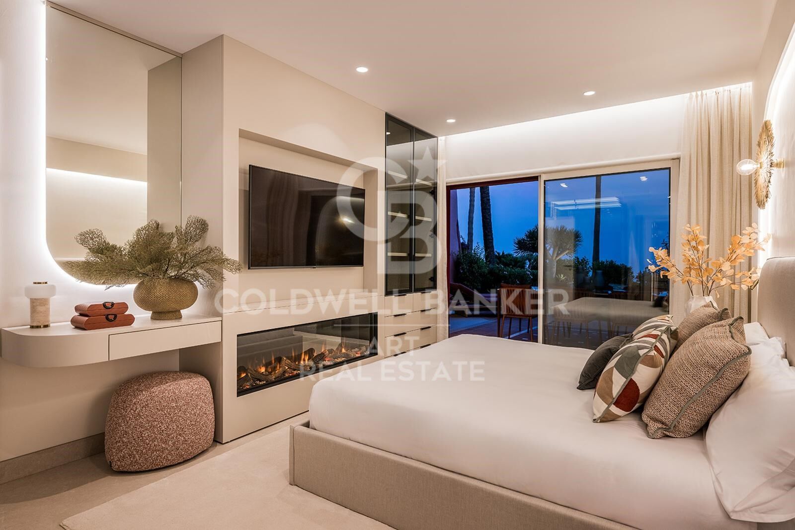 Impresionante apartamento frente al mar con vistas espectaculares en la Nueva Milla de Oro, Estepona