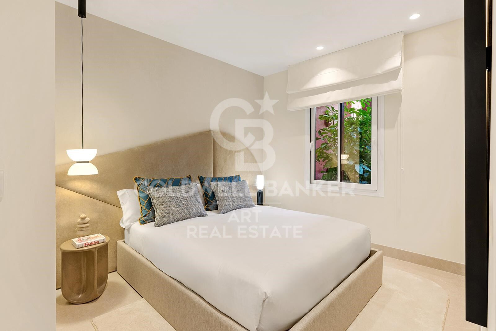 Impresionante apartamento frente al mar con vistas espectaculares en la Nueva Milla de Oro, Estepona