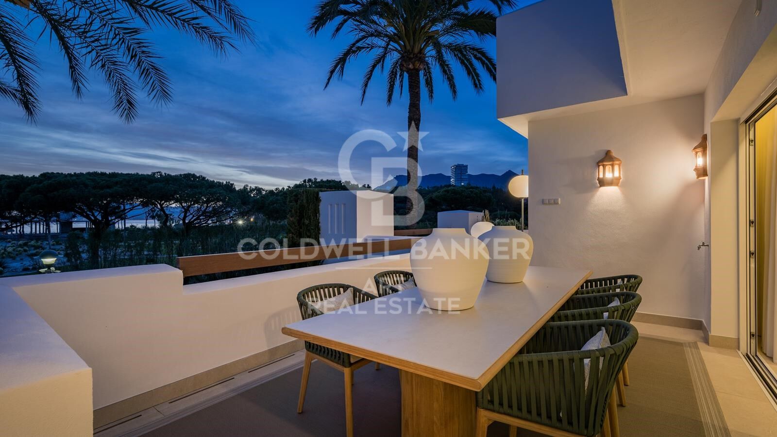 Luxuriöse Strandwohnung in der exklusiven Wohnanlage Los Monteros Palm Beach, Marbella