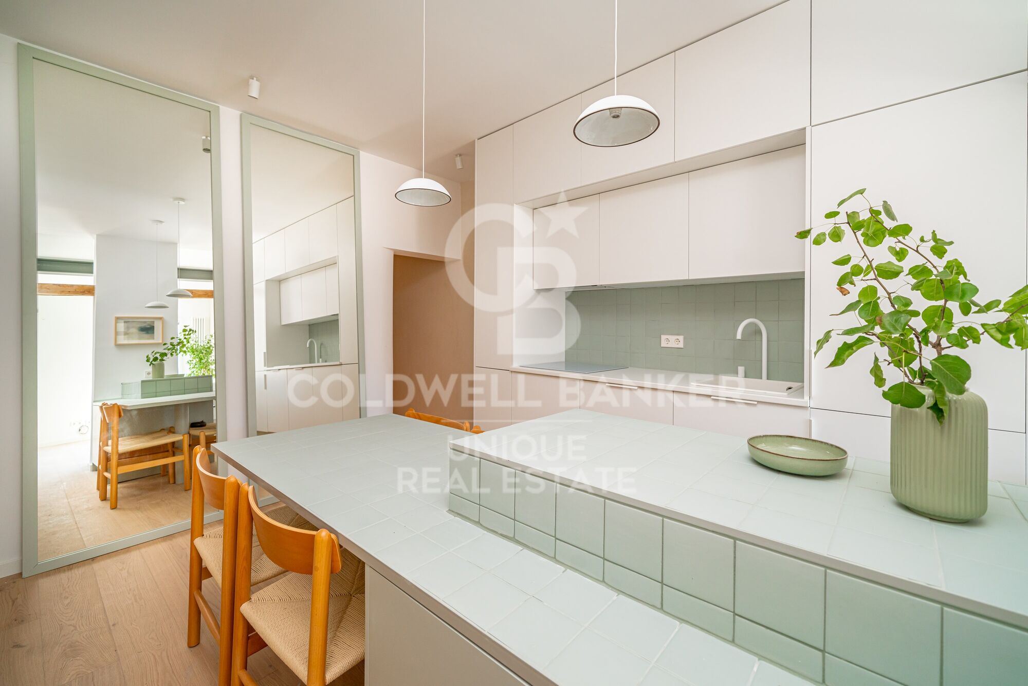 Renovated flat with 3 bedrooms and 2 balconies in La Latina, Madrid