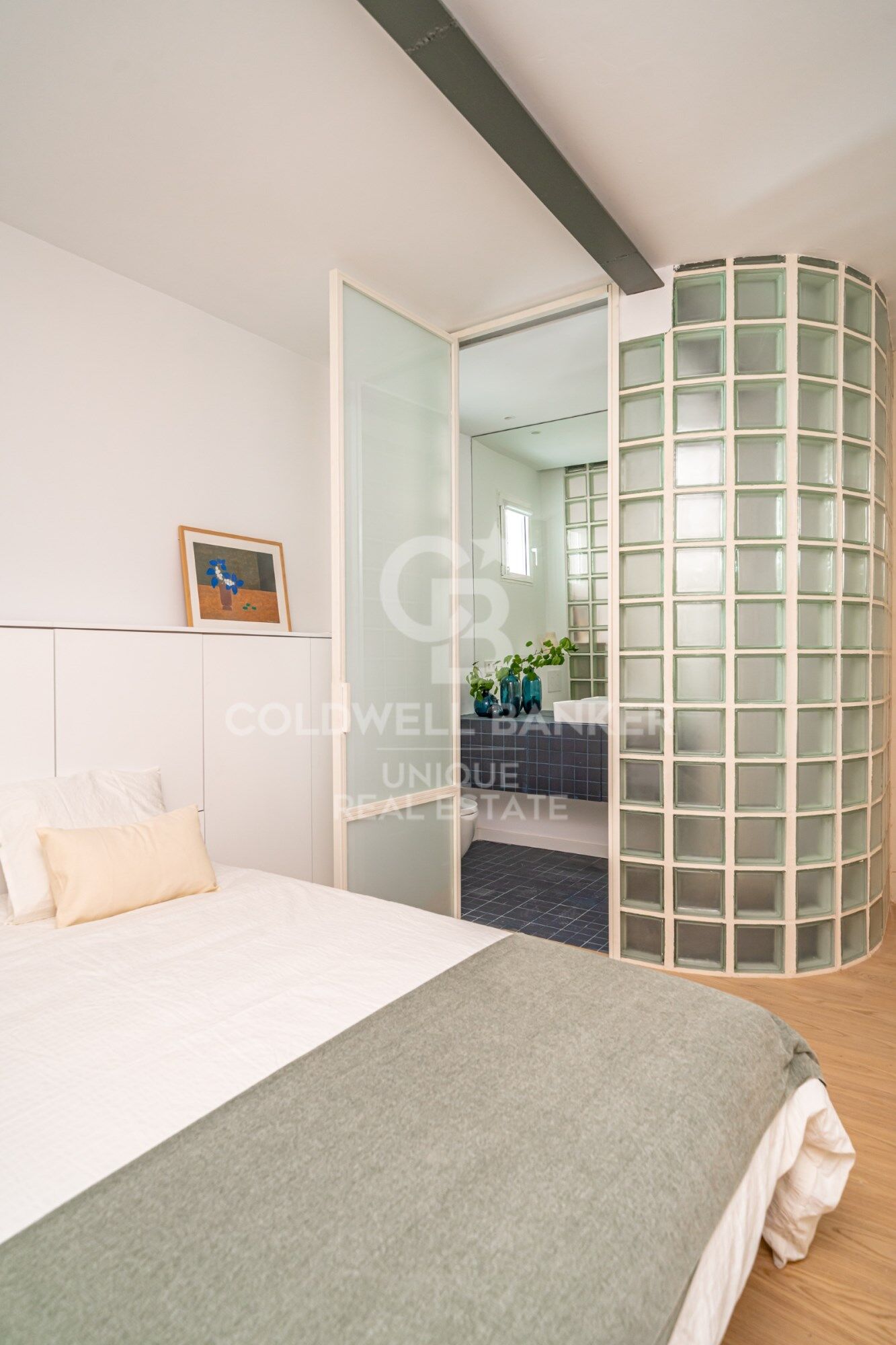 Renovated flat with 3 bedrooms and 2 balconies in La Latina, Madrid