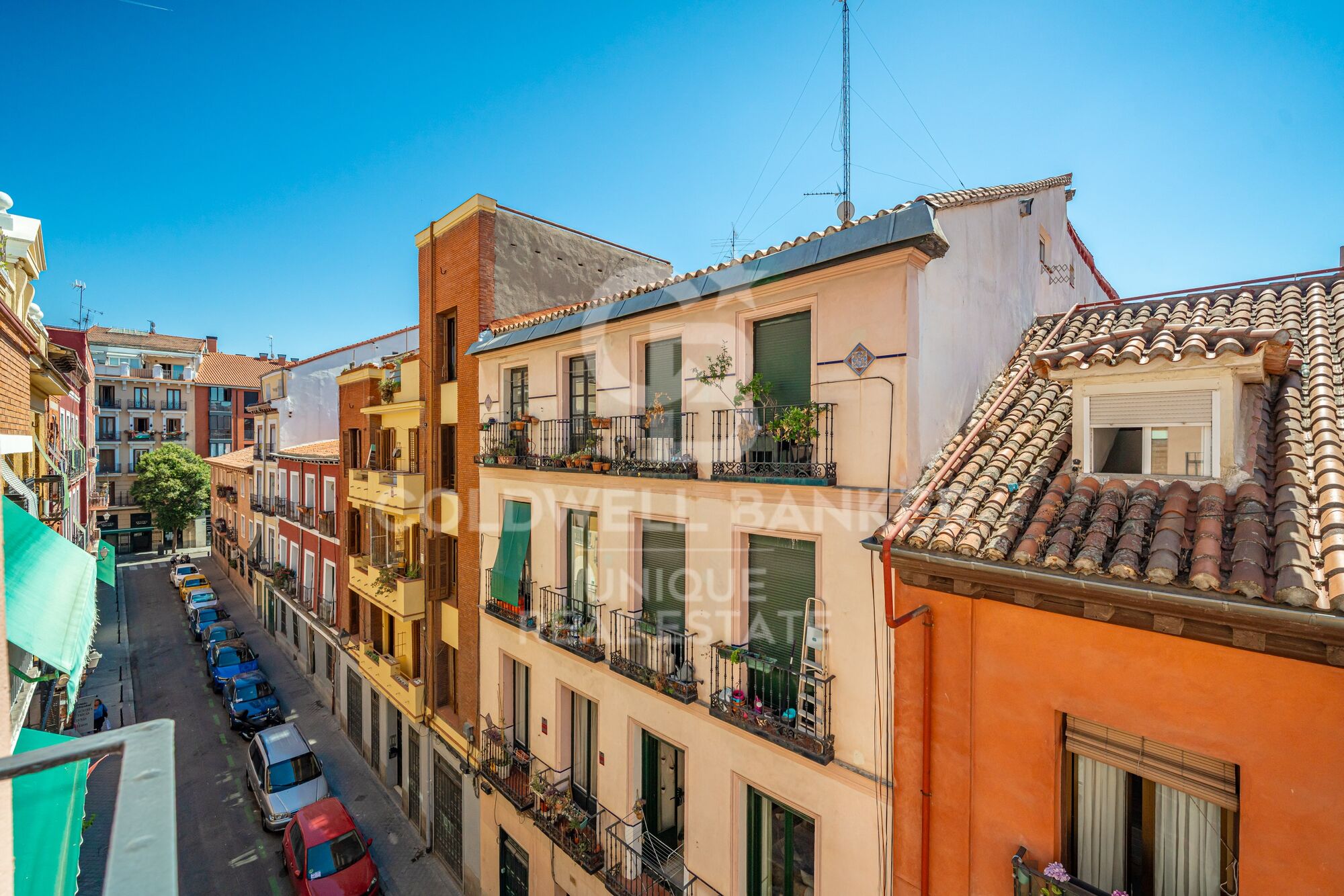 Renovated flat with 3 bedrooms and 2 balconies in La Latina, Madrid