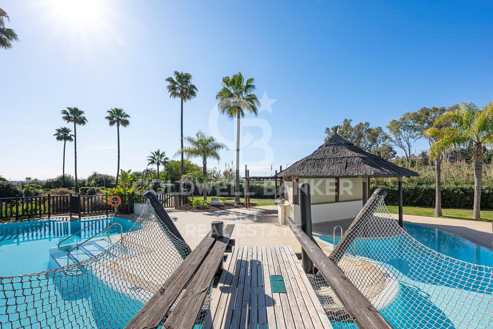 Elegante ático en Bahía del Velerín, Nueva Milla de Oro, Estepona, Costa del Sol