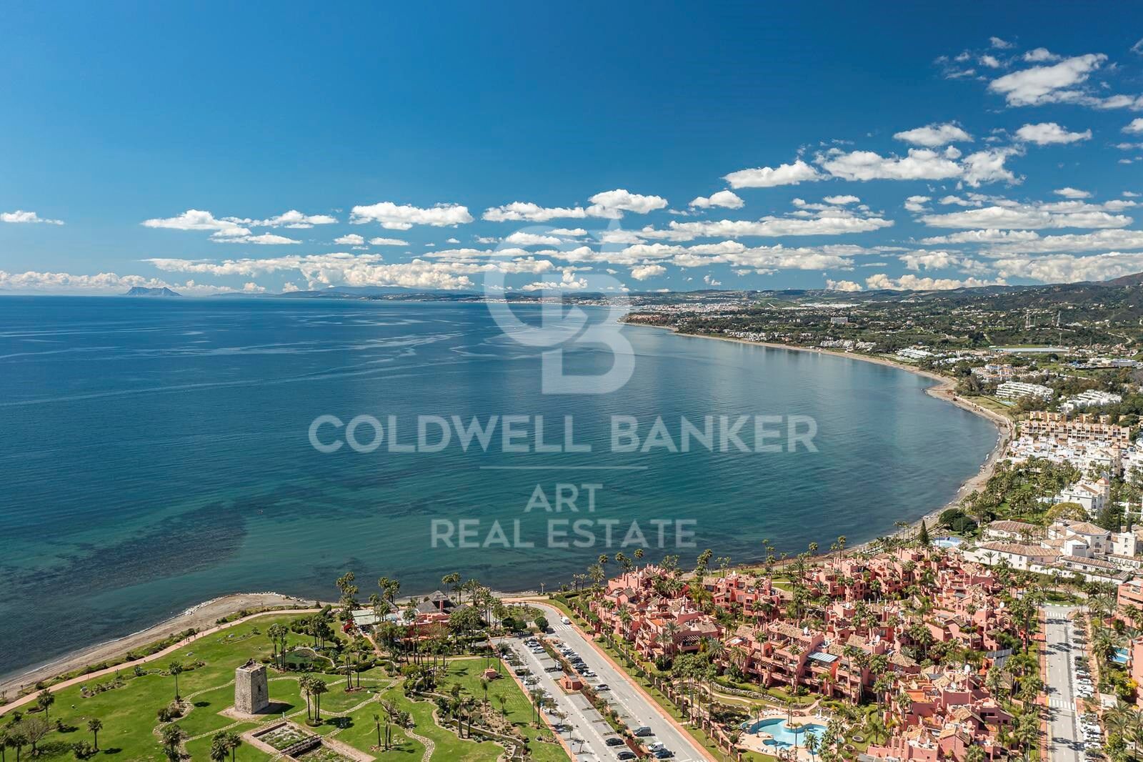 Wunderschönes Strandpenthouse an der New Golden Mile, Estepona, Costa del Sol