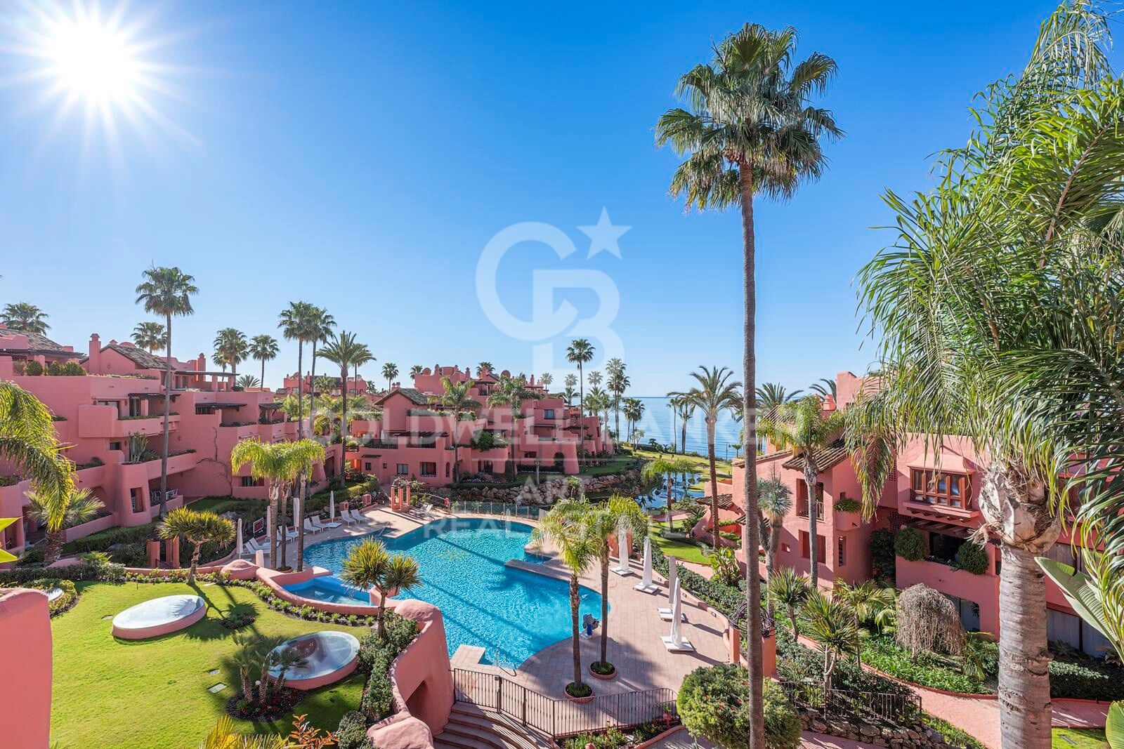 Wunderschönes Strandpenthouse an der New Golden Mile, Estepona, Costa del Sol