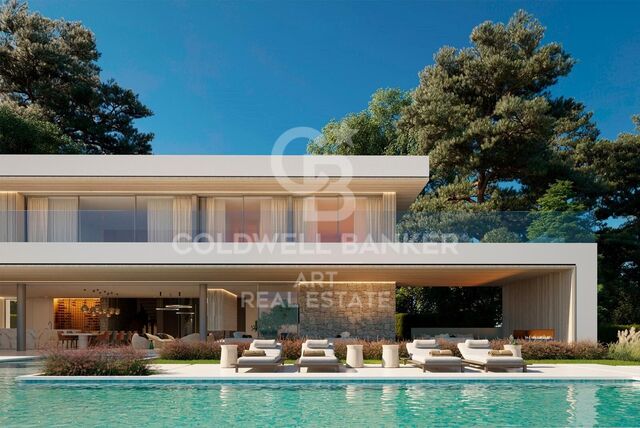 Last panoramic sea view plot with luxury villa project in Lomas de La Quinta, Benahavís