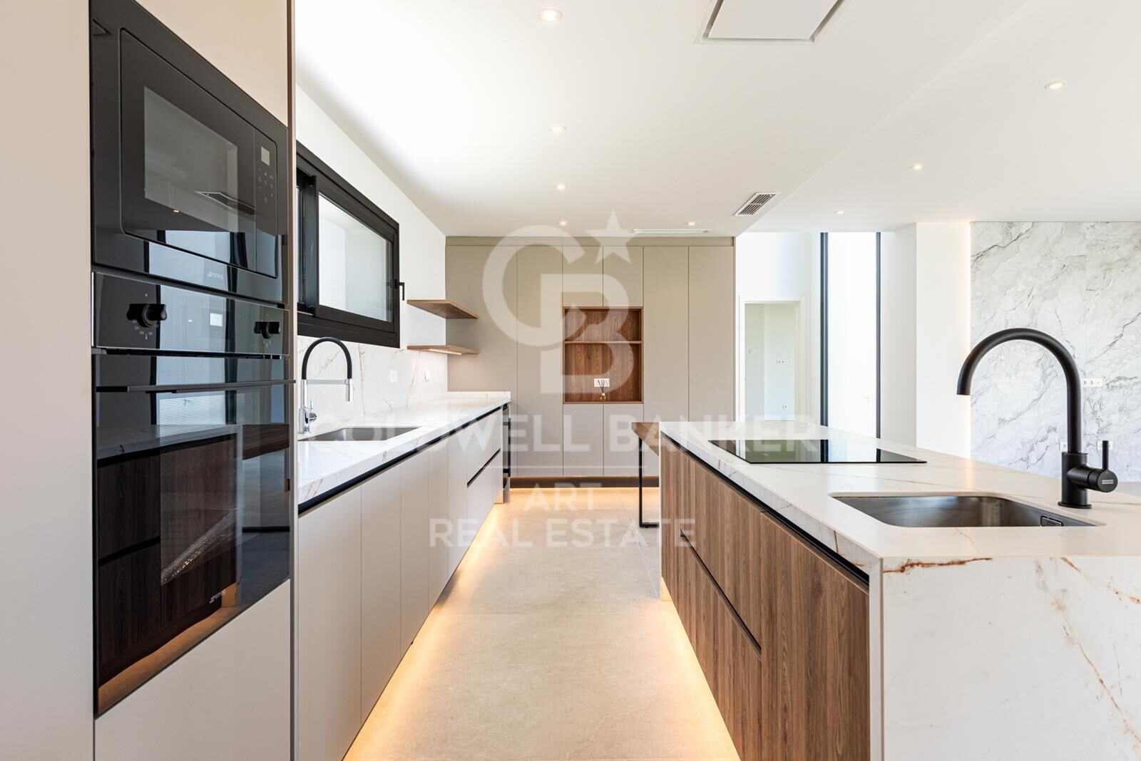 Neubau-Luxusvilla mit Panoramablick in La Cala Golf, Mijas, Costa del Sol