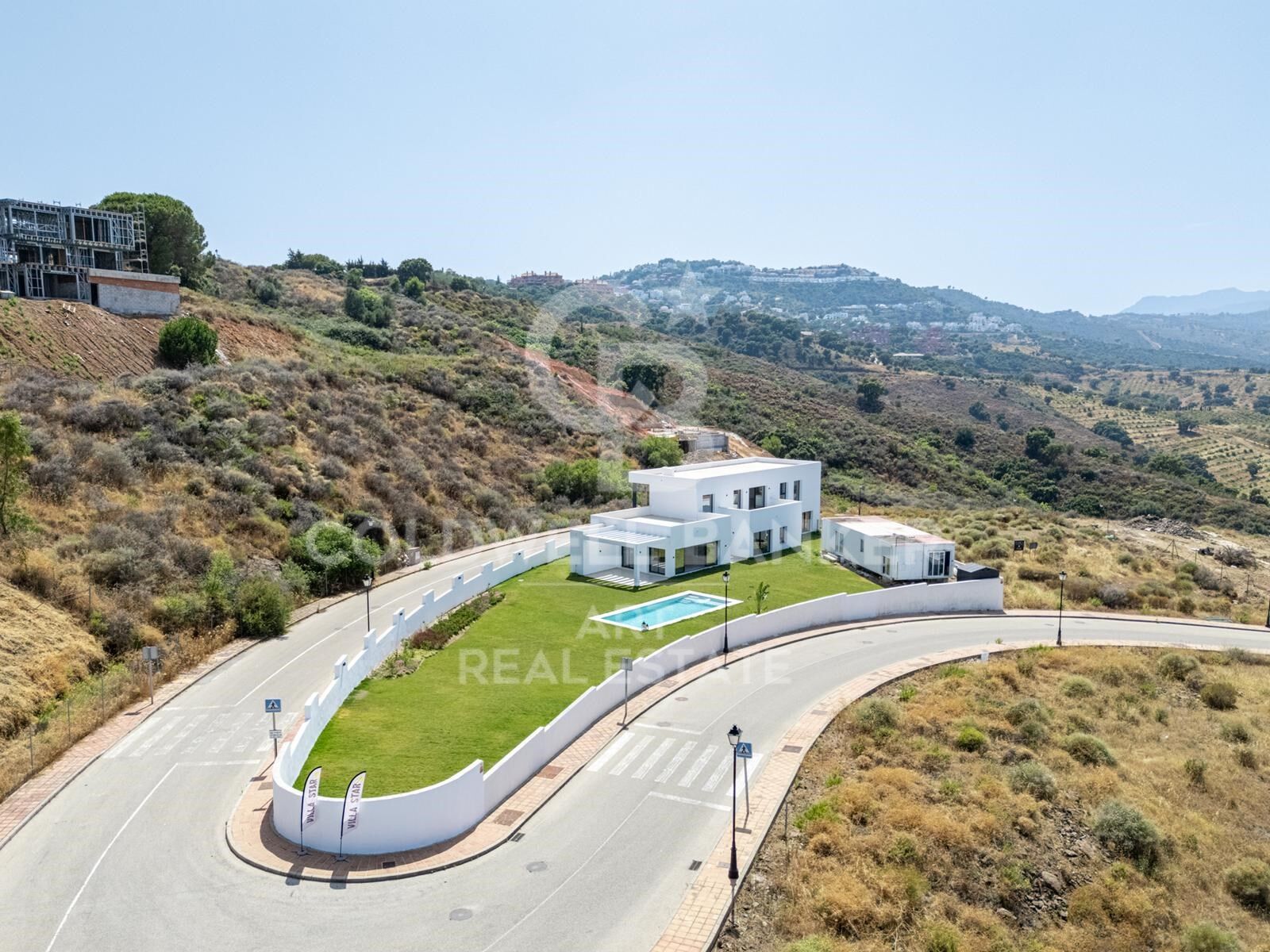 Neubau-Luxusvilla mit Panoramablick in La Cala Golf, Mijas, Costa del Sol