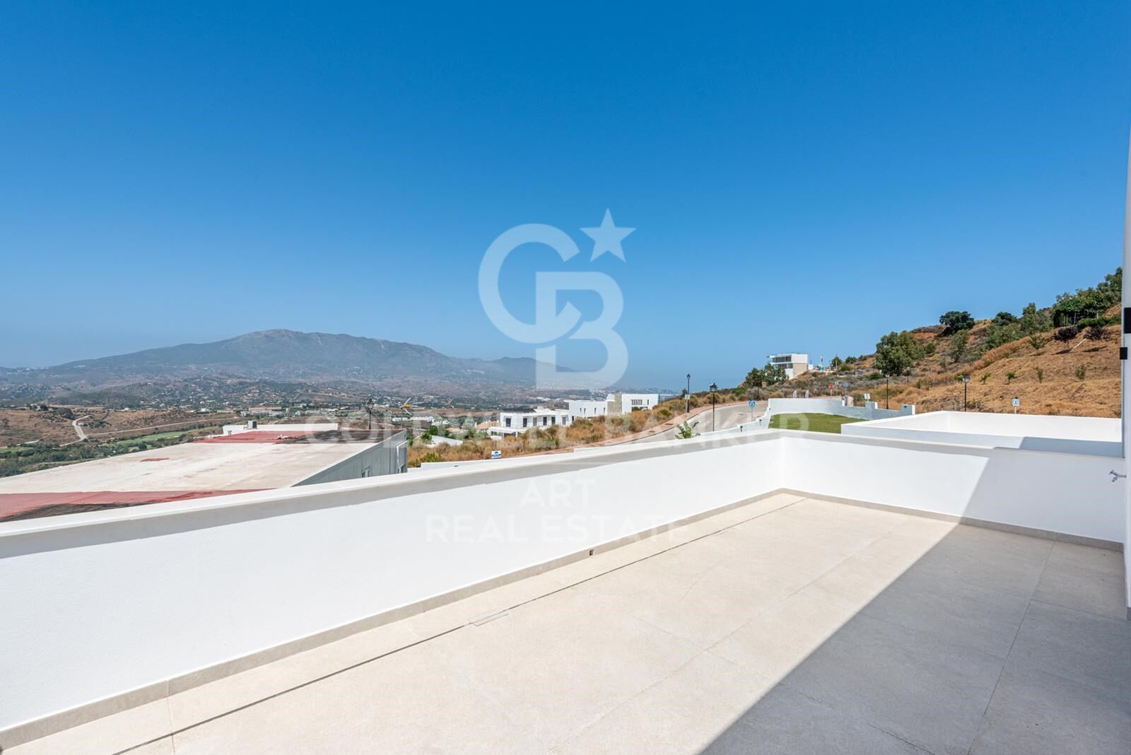 Villa de lujo de nueva construcción con vistas panorámicas en La Cala Golf, Mijas, Costa del Sol