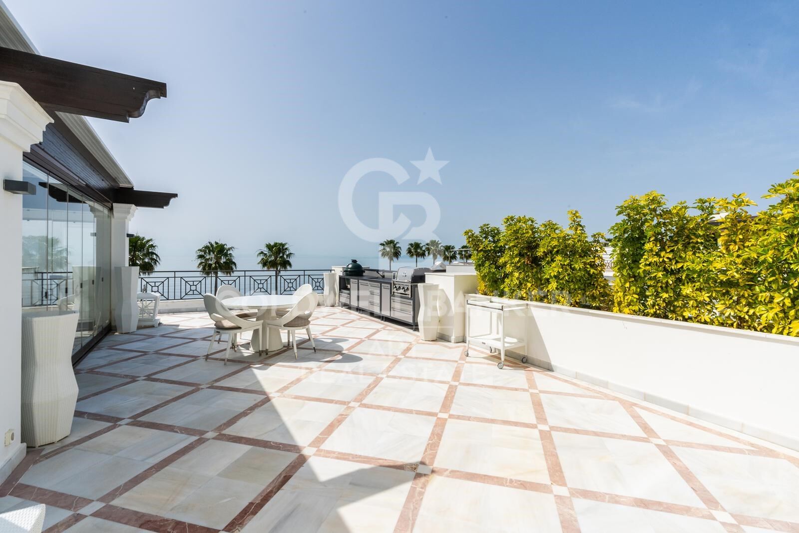 Ático de lujo en primera línea de playa, Estepona, Costa del Sol