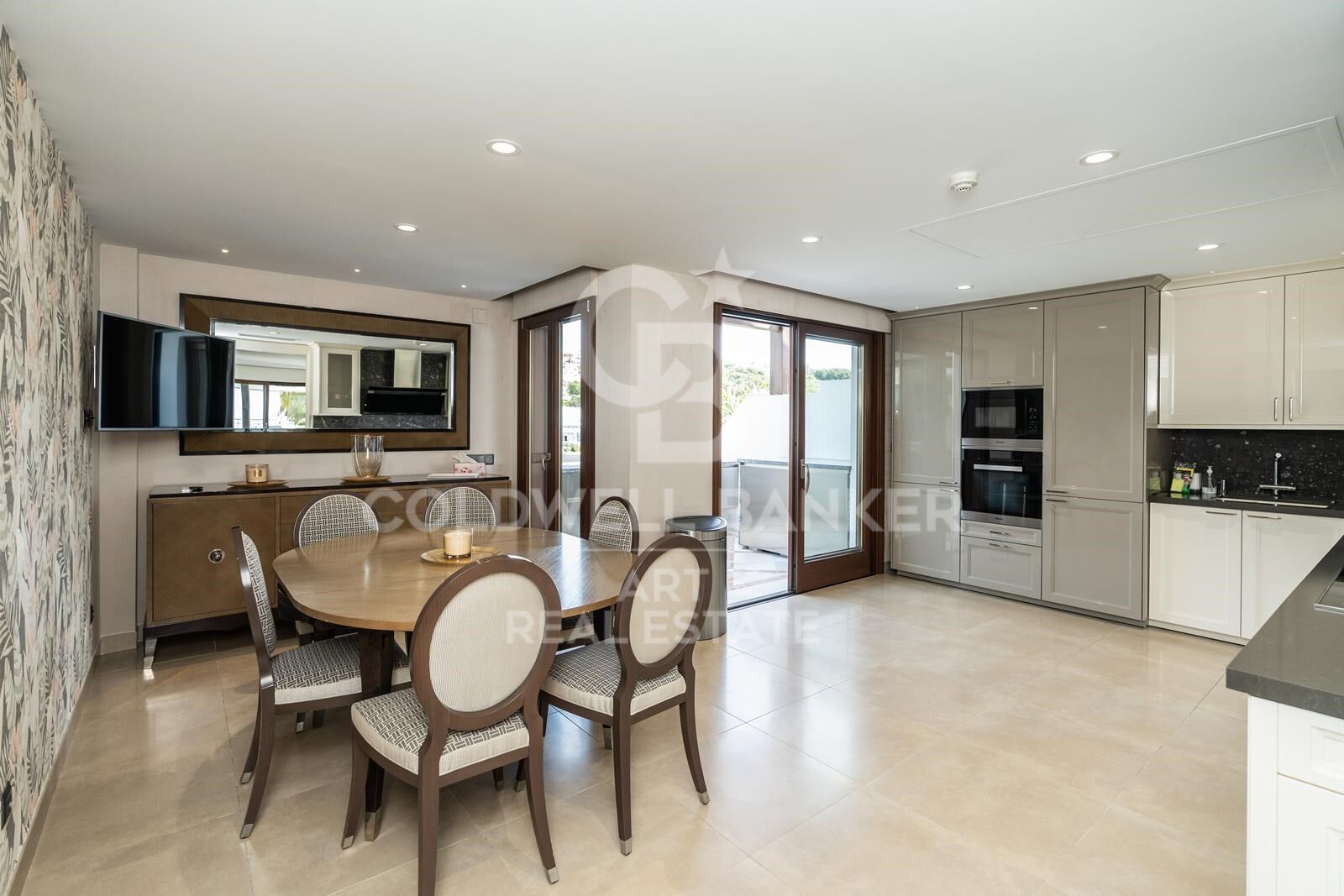 Luxuriöses Penthouse in erster Meereslinie - Estepona, Costa del Sol