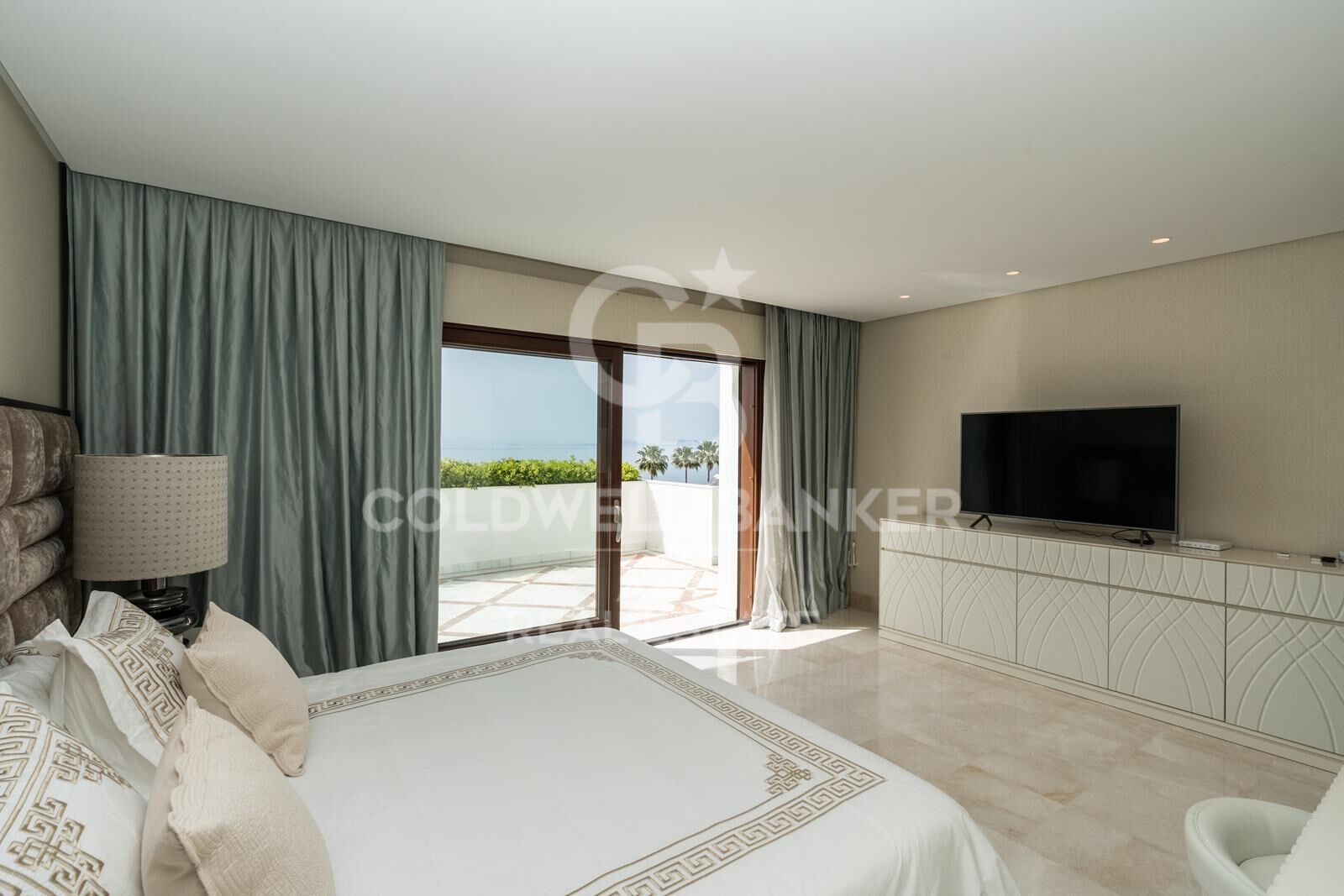 Luxury beachfront penthouse, Estepona, Costa del Sol