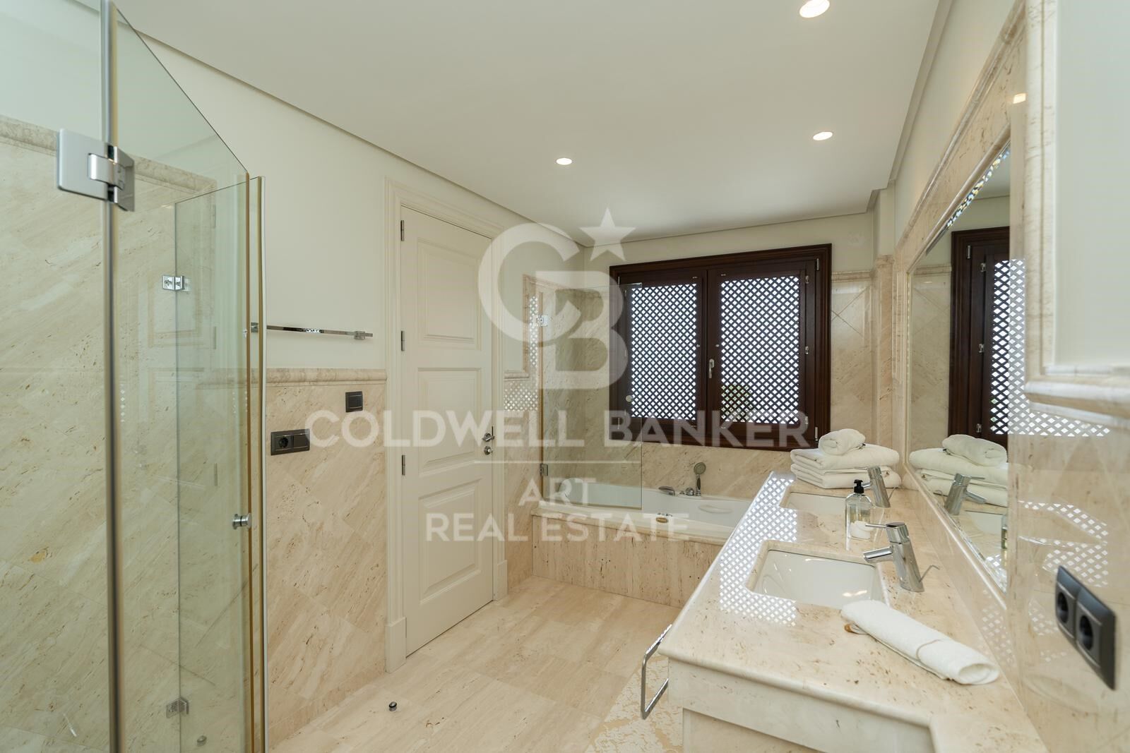 Penthouse de luxe en front de mer, Estepona, Costa del Sol