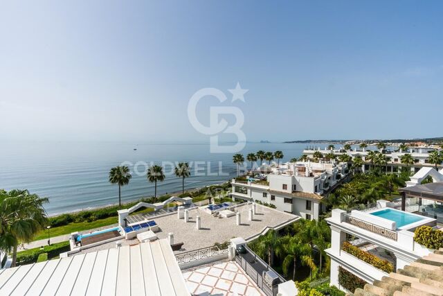 Ático de lujo en primera línea de playa, Estepona, Costa del Sol