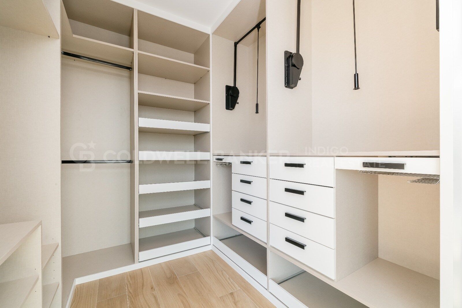 Magnifique villa avec piscine privée, jardin et à côté de la plage