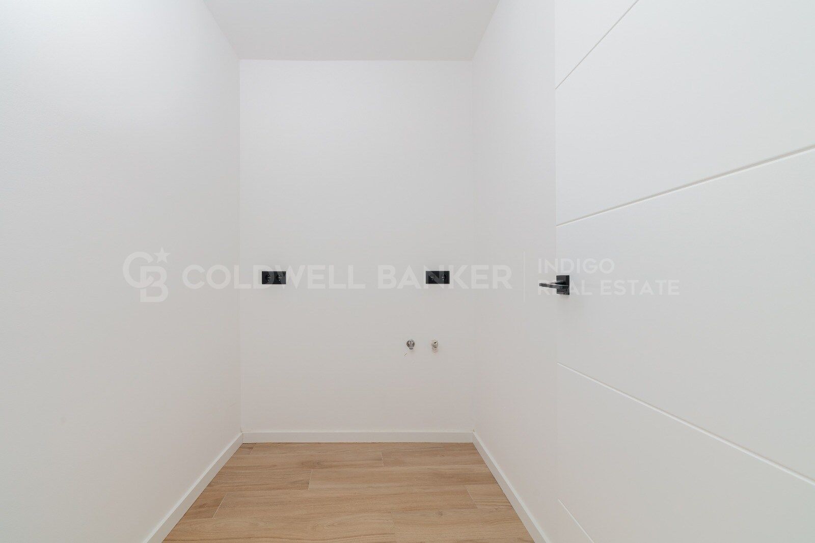 Magnífico chalet con piscina privada, jardín y al lado de la playa