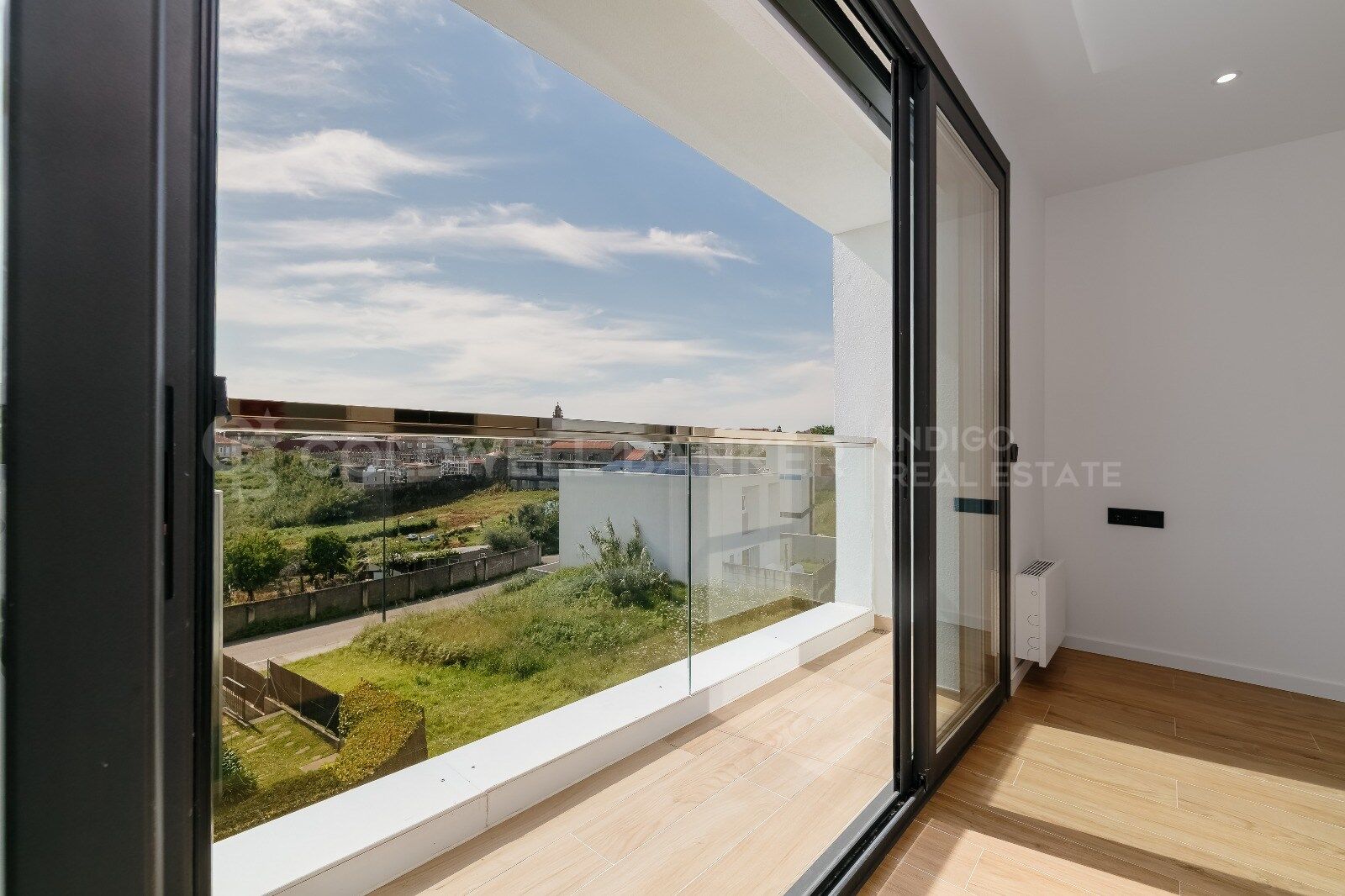 Magnificent villa with private pool, garden and next to the beach