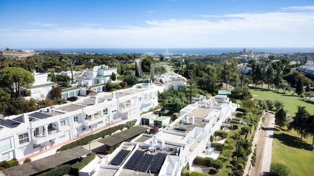 Grande Maison de Ville avec Vue sur la Mer et le Golf - Los Jarales, Aloha, Nueva Andalucía
