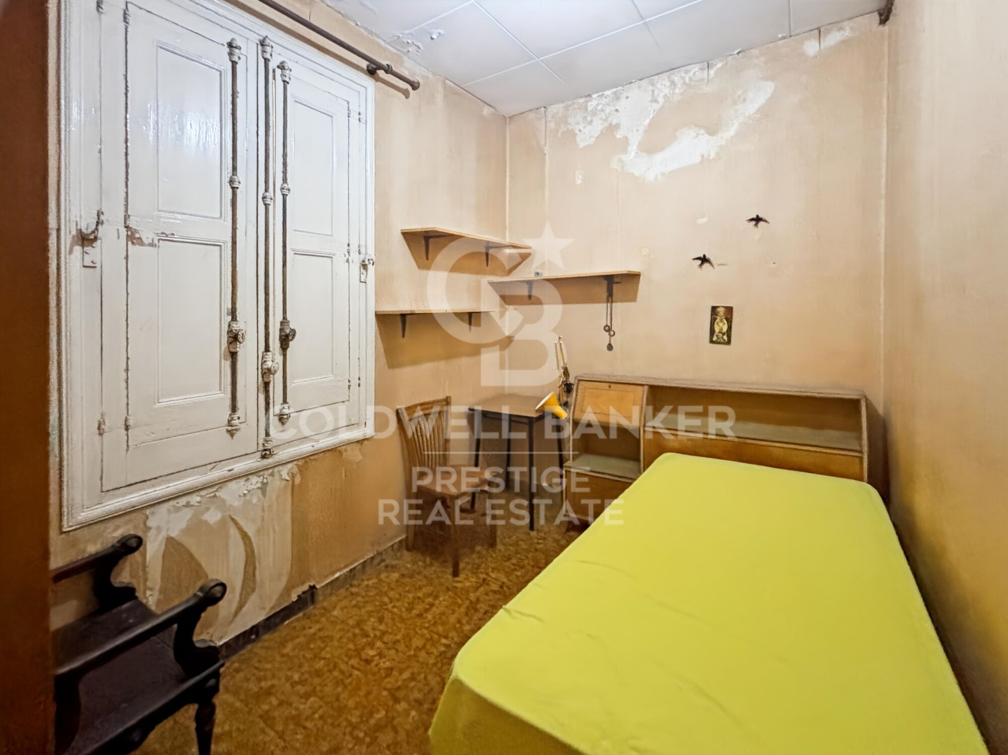 Opportunité d'investissement et de rénovation dans un immeuble noble sur La Rambla de Barcelone