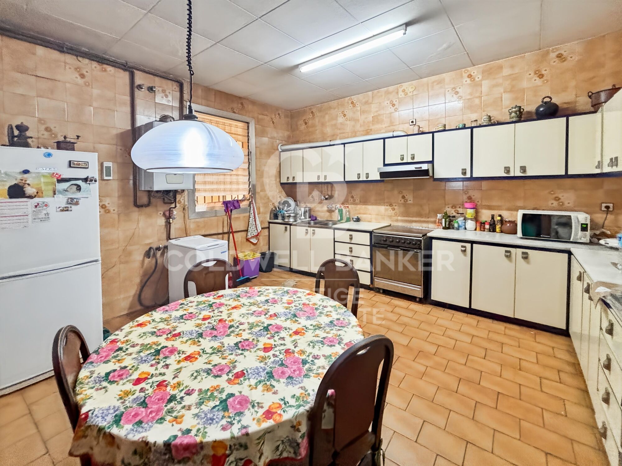 Opportunité d'investissement et de rénovation dans un immeuble noble sur La Rambla de Barcelone