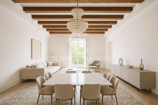 Investment and Renovation Opportunity in a Regal Building on La Rambla, Barcelona