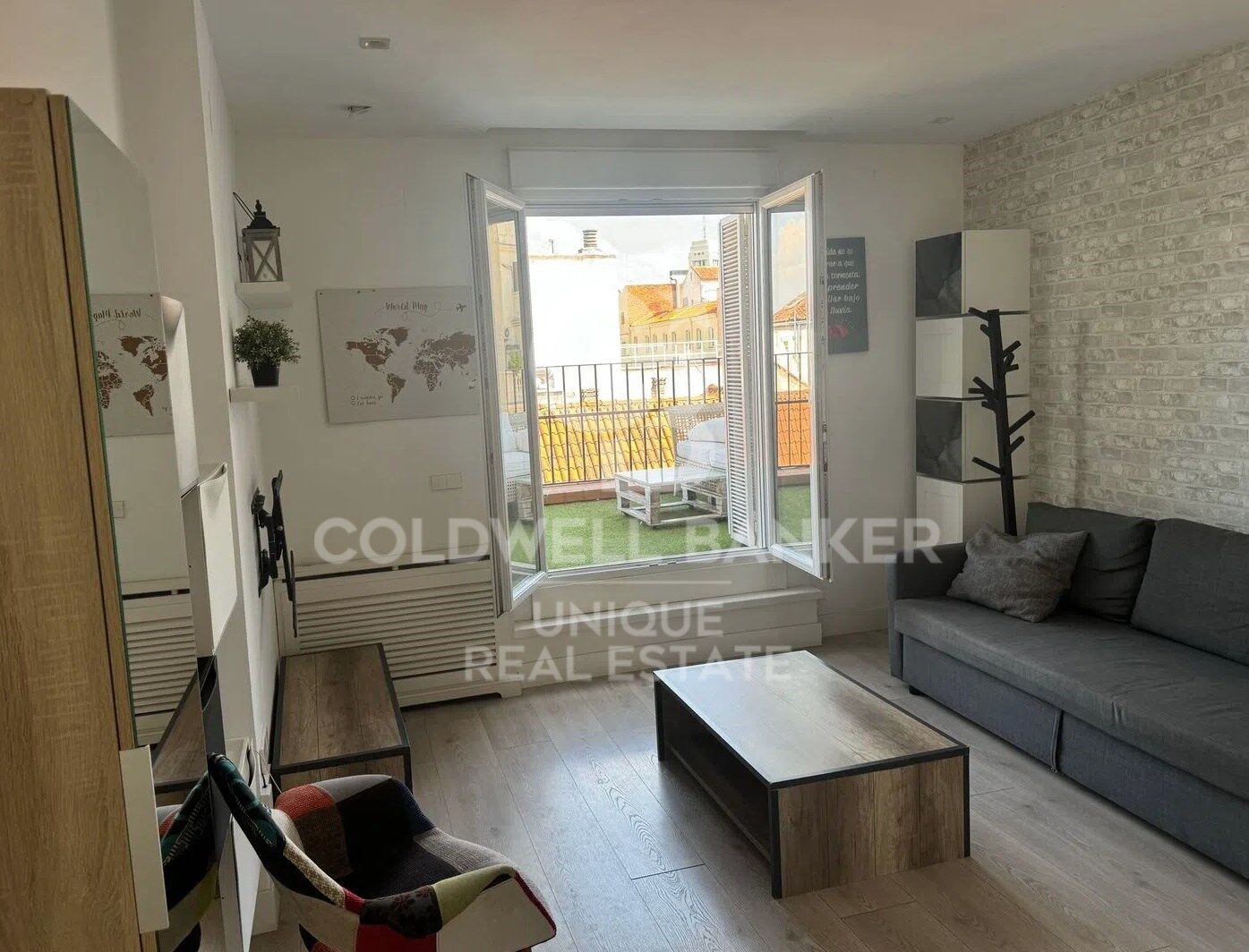 Beautiful penthouse with terrace in Justicia, Madrid