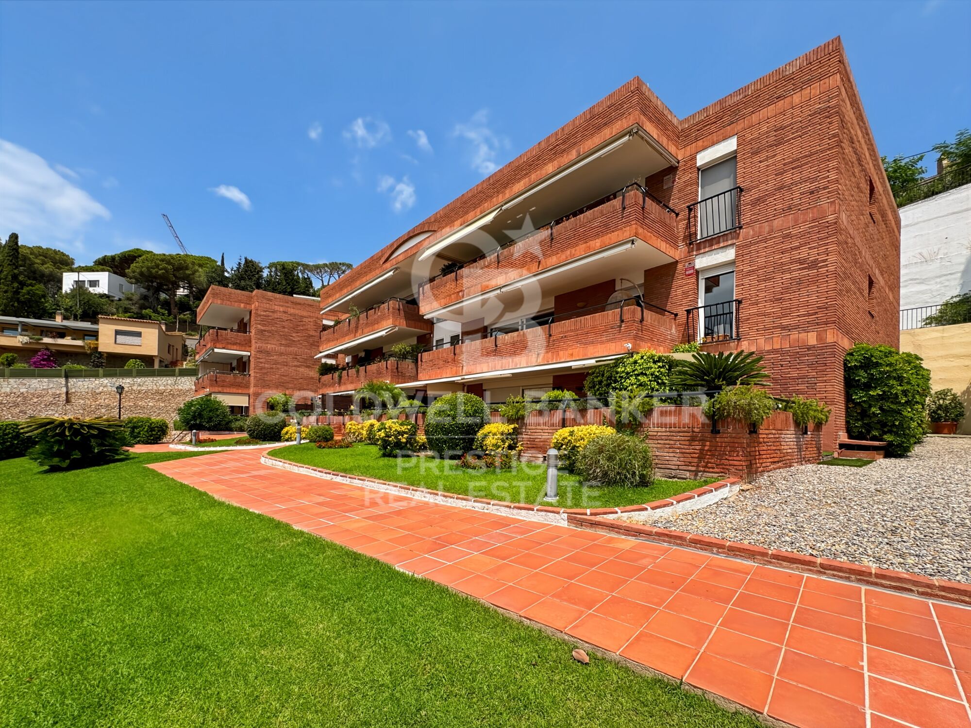 Exclusive apartment in Caldes d'Estrac with sea views and pool