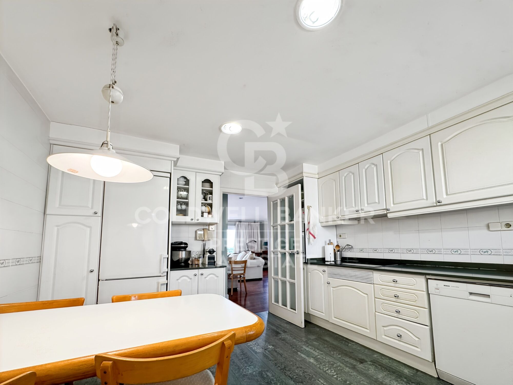 Exclusive apartment in Caldes d'Estrac with sea views and pool