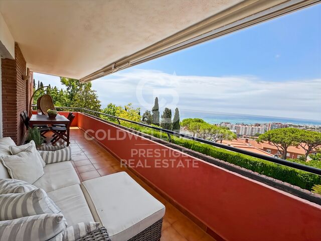 Piso exclusivo en Caldes d'Estrac con vistas al mar y piscina