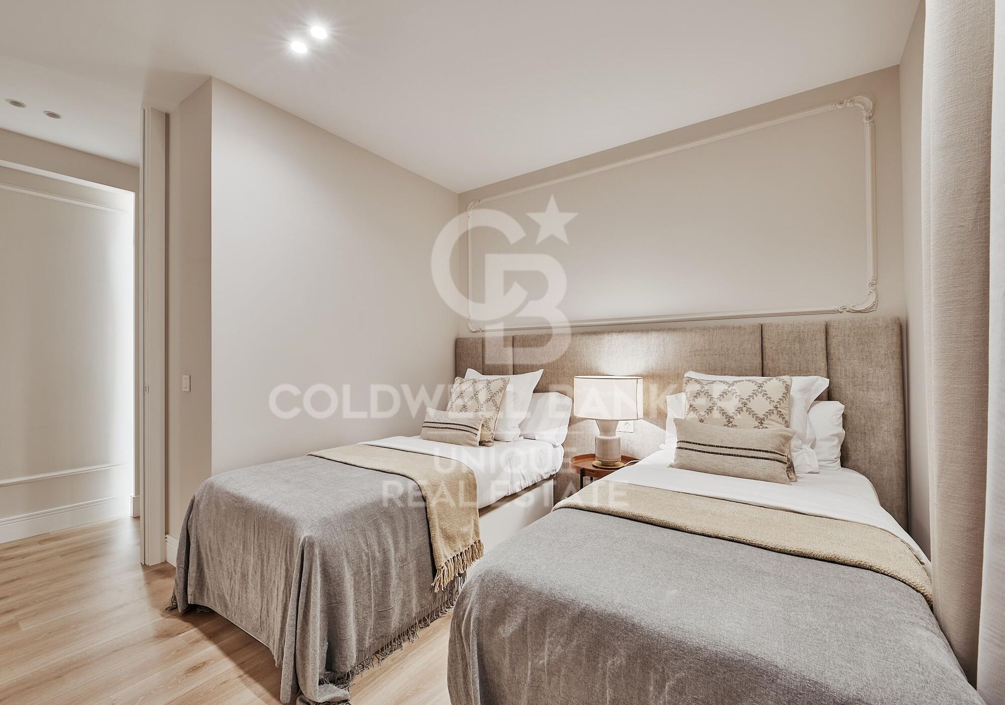 Flat 3 Bedrooms Sale Madrid