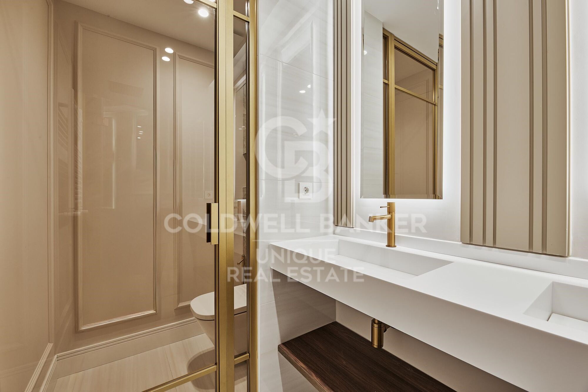 Flat 3 Bedrooms Sale Madrid
