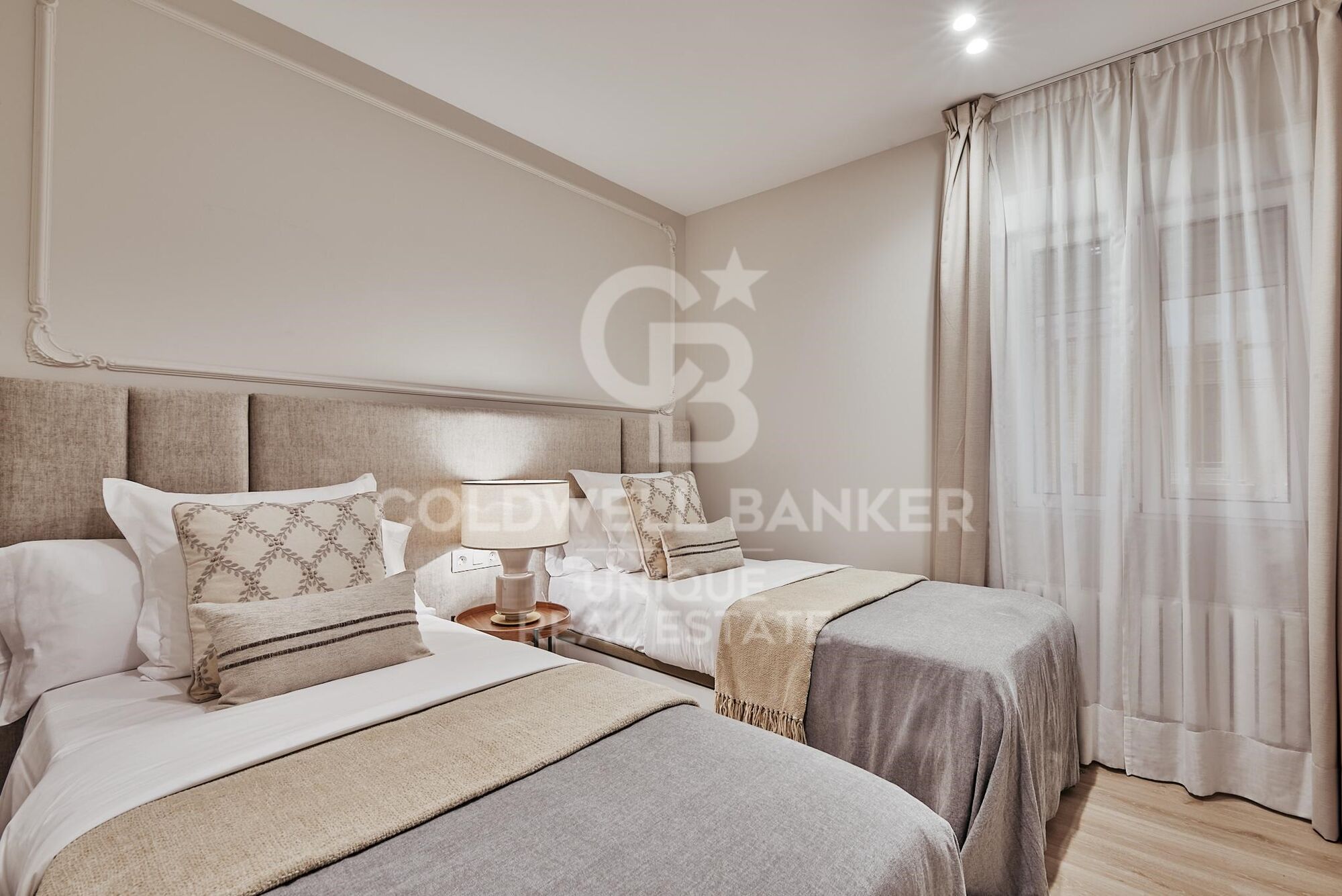 Flat 3 Bedrooms Sale Madrid