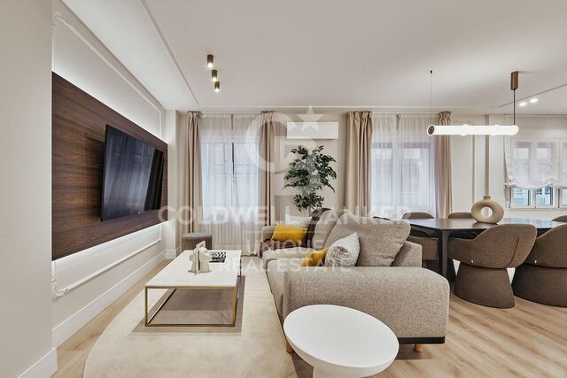 Flat 3 Bedrooms Sale Madrid