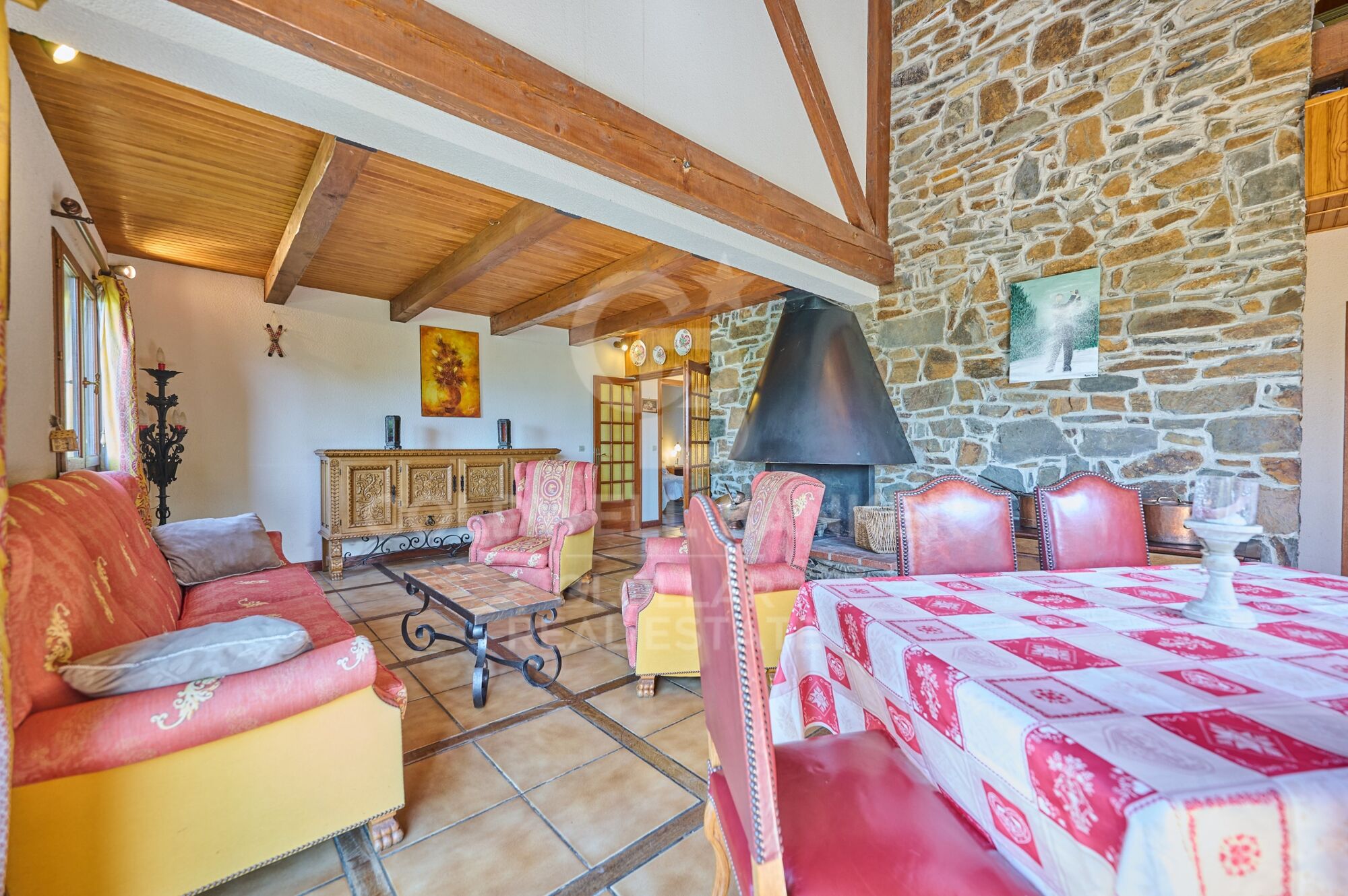 House 4 Bedrooms Sale Estavar