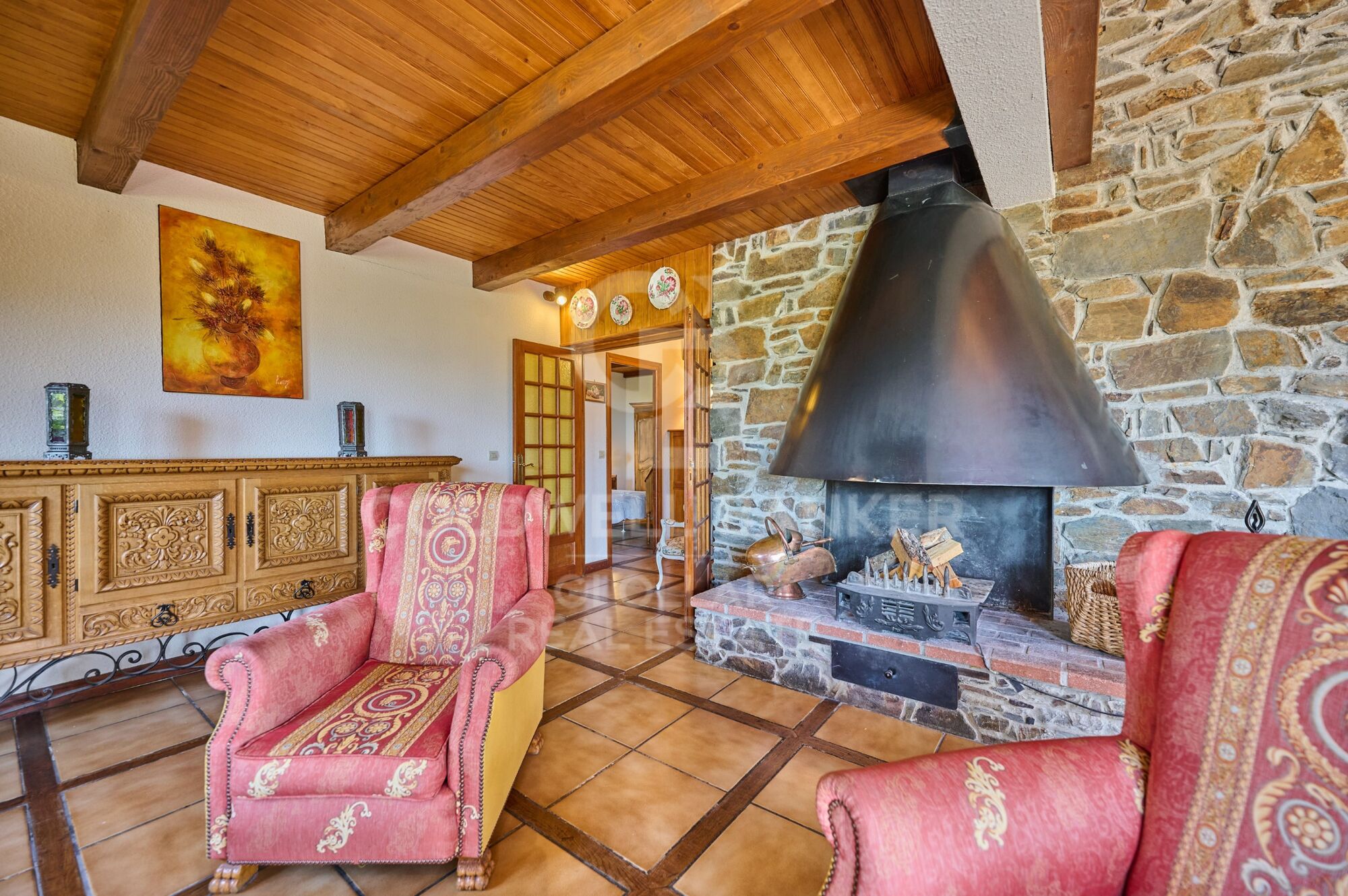 House 4 Bedrooms Sale Estavar